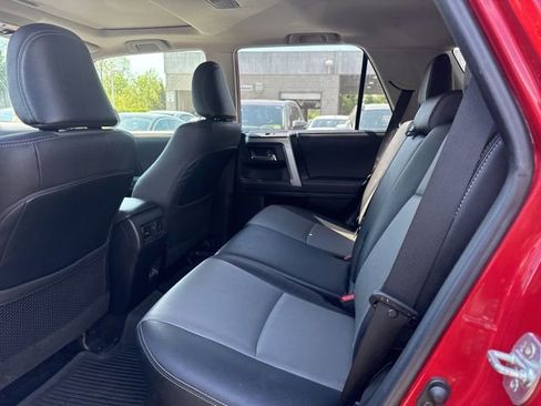 Certified 2022 Toyota 4Runner SR5 Premium w/ Moonroof Package AWD/4WD image 19