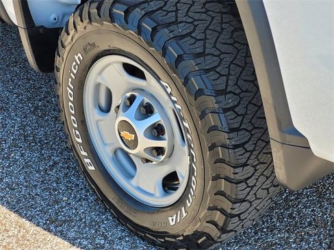 Used 2024 Chevrolet Silverado 2500 W/T image 7
