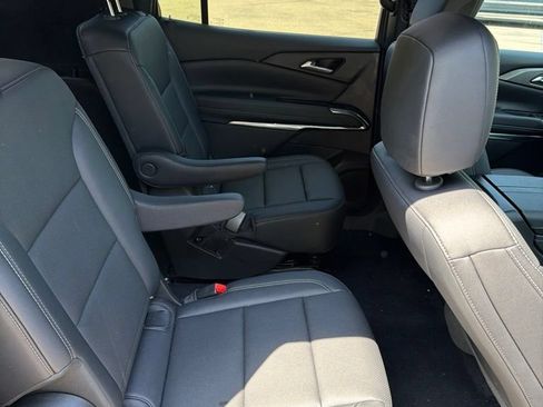 Used 2026 Chevrolet Traverse LT AWD/4WD image 25