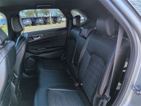 Certified 2023 Ford Edge ST-Line image 14
