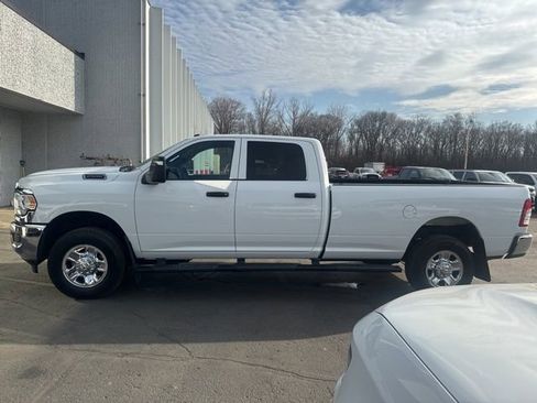 Used 2024 RAM 2500 Tradesman w/ Chrome Appearance Group image 6