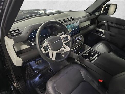 Certified 2023 Land Rover Defender 130 SE AWD/4WD image 16
