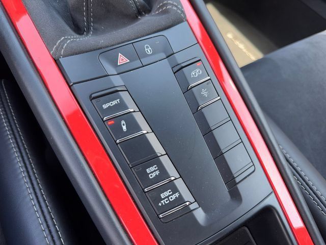 Used 2018 Porsche 911 GT3 RWD image 17