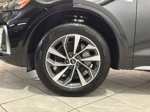 Used 2023 Audi Q5 2.0T Premium Plus w/ Premium Plus Package AWD/4WD image 16