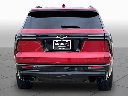 Used 2024 Chevrolet Traverse RS FWD image 5