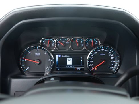 Used 2018 GMC Sierra 1500 SLT AWD/4WD image 38