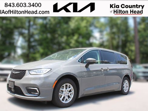 Used 2023 Chrysler Pacifica Touring-L FWD image 1