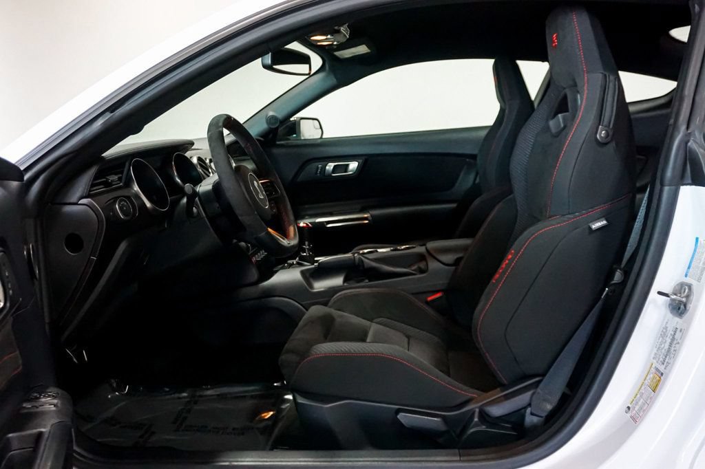 Used 2016 Ford Mustang Shelby GT350R w/ GT350R Equipment Group 920A RWD image 8