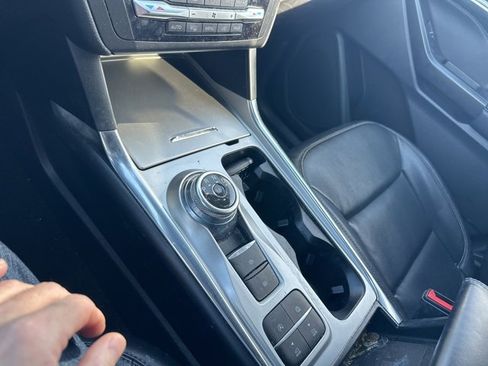 Used 2020 Ford Explorer XLT w/ Equipment Group 202A image 18