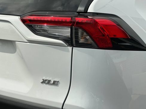 Used 2025 Toyota RAV4 XLE FWD image 24