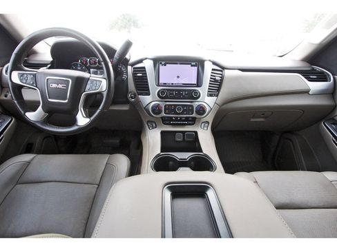 Used 2018 GMC Yukon SLT RWD image 12
