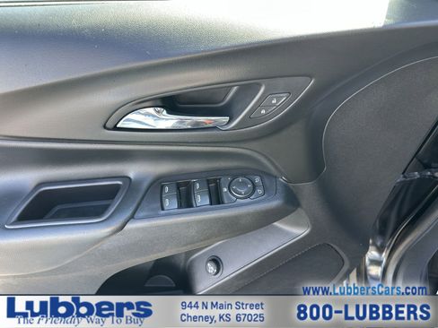 Used 2020 Chevrolet Equinox LT image 13