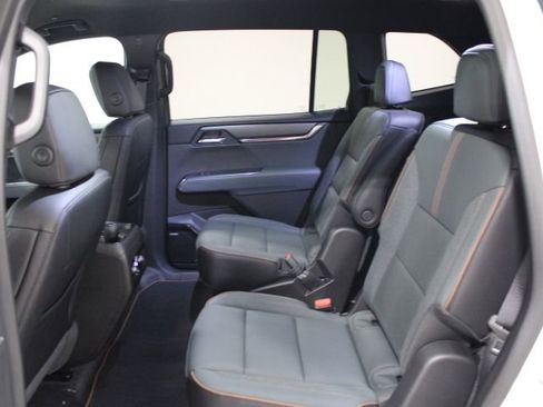 New 2025 GMC Acadia AT4 w/ Super Cruise Package image 23