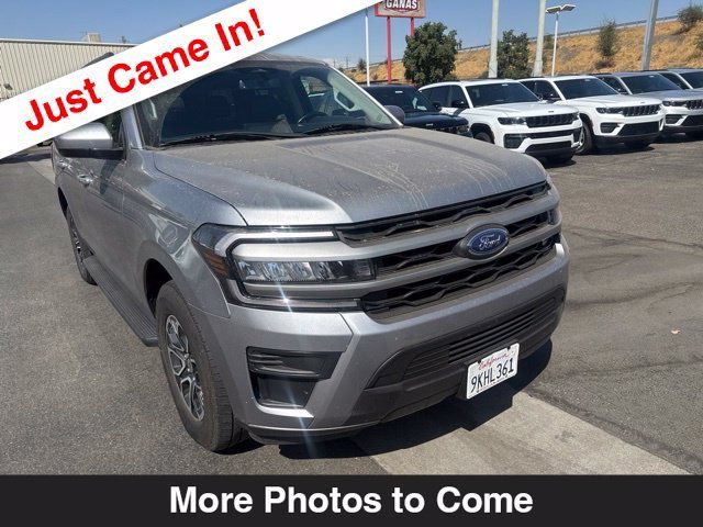 Used 2024 Ford Expedition XLT RWD image 8