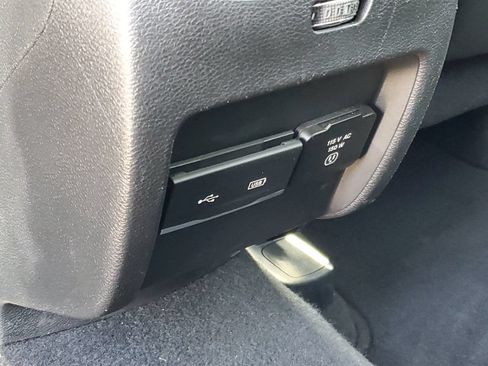 Used 2020 Jeep Cherokee Limited AWD/4WD image 26