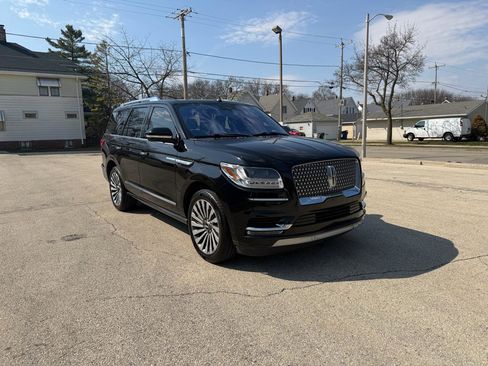 Used 2019 Lincoln Navigator Reserve image 1