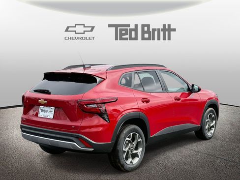 New 2026 Chevrolet Trax LT w/ Driver Confidence Package image 4