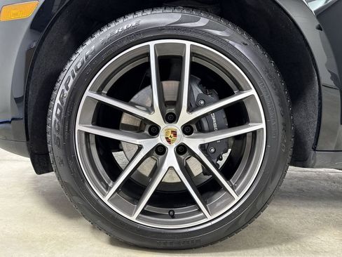 Certified 2026 Porsche Macan AWD/4WD image 13