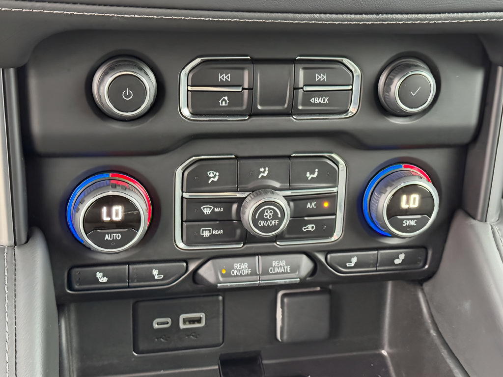 Used 2024 Chevrolet Tahoe LT RWD image 19