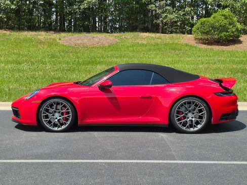 Certified 2020 Porsche 911 Carrera 4S AWD/4WD image 2