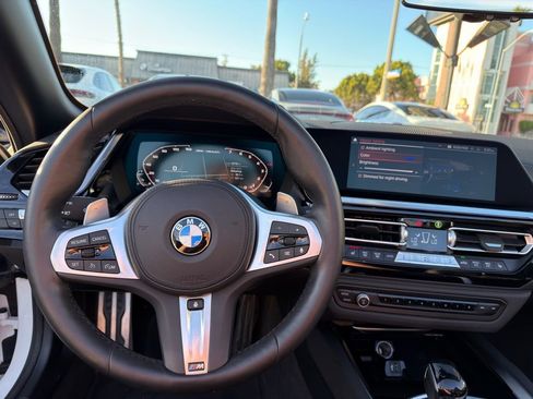 Used 2022 BMW Z4 M40i w/ Premium Package image 35