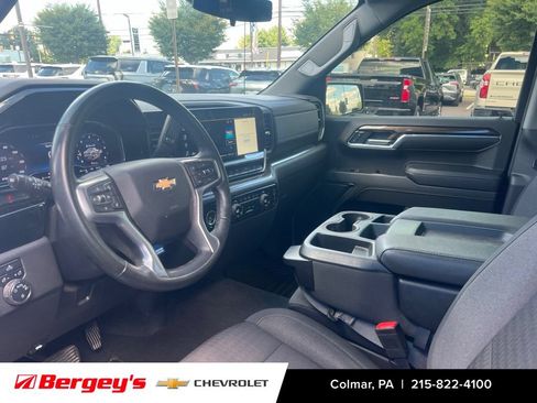 Certified 2024 Chevrolet Silverado 1500 LT AWD/4WD image 9