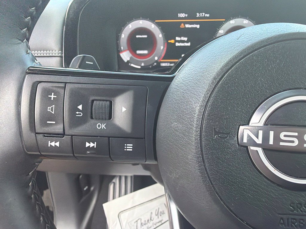 Used 2025 Nissan Pathfinder Platinum FWD image 16