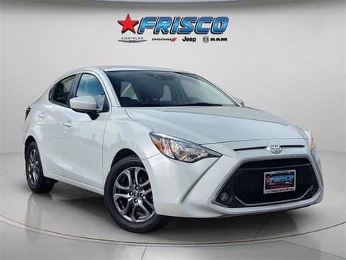 Used 2020 Toyota Yaris L image 1