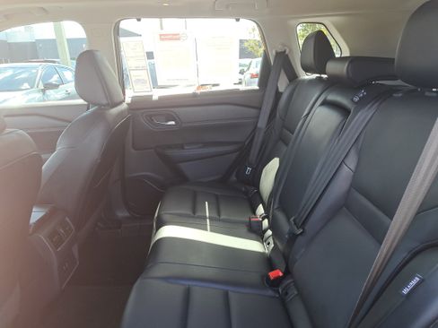 Certified 2023 Nissan Rogue SV w/ SV Premium Package image 15