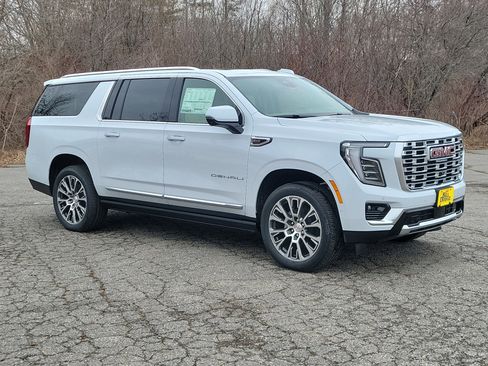New 2026 GMC Yukon XL Denali AWD/4WD image 9