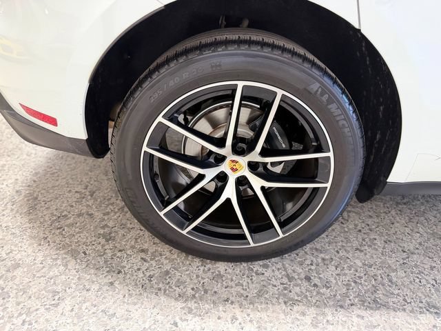 Used 2022 Porsche Macan AWD/4WD image 48