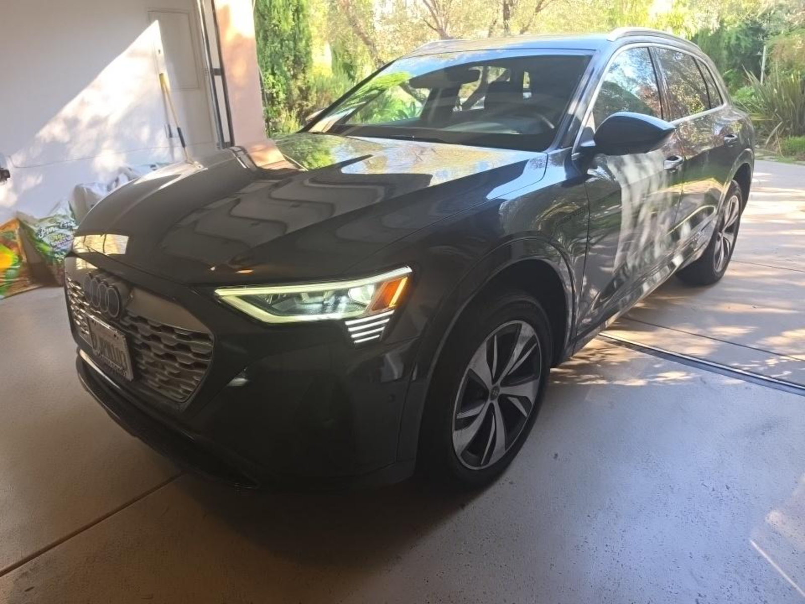 Used 2024 Audi Q8 e-tron Premium Plus w/ Premium Plus Package AWD/4WD image 11