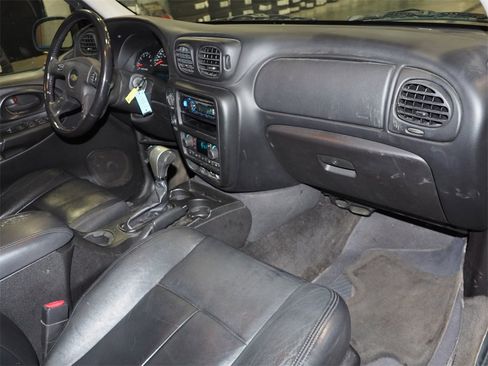 Used 2008 Chevrolet TrailBlazer LT w/ Sun And 6-Disc Cd Package image 16