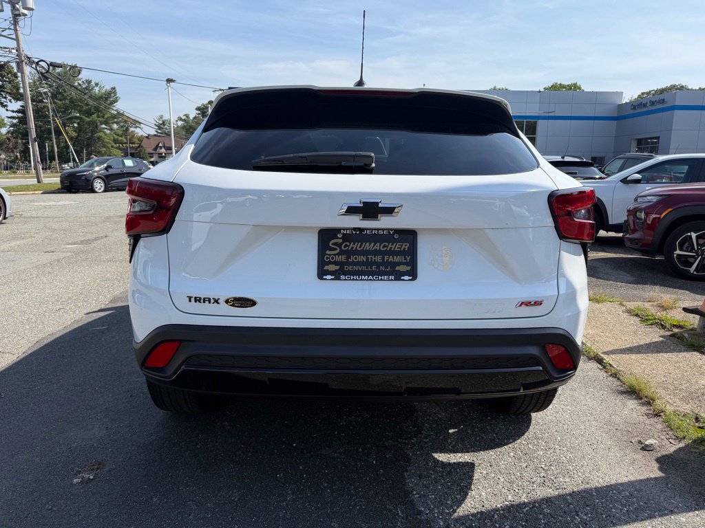 Used 2024 Chevrolet Trax RS w/ Driver Confidence Package FWD image 12