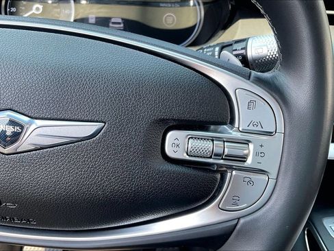 Used 2025 Genesis GV70 2.5T AWD/4WD image 18