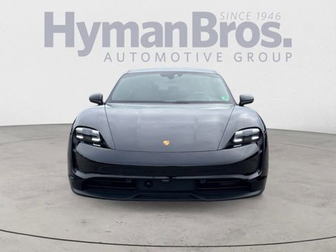 Used 2022 Porsche Taycan image 8