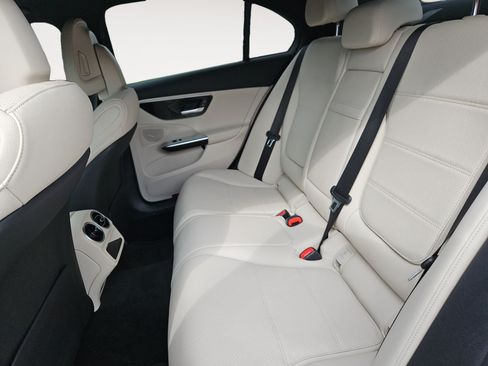 Used 2024 Mercedes-Benz C 300 Sedan image 13