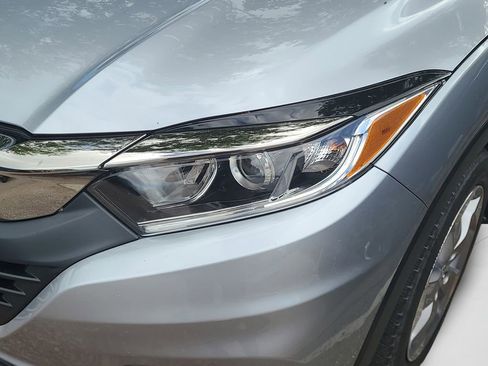 Used 2019 Honda HR-V LX image 9