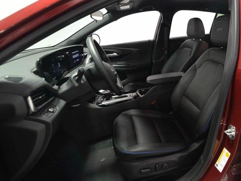 Used 2025 Buick Envista Sport Touring w/ Convenience I Package FWD image 7
