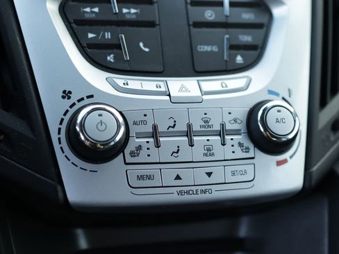 Used 2014 Chevrolet Equinox LT w/ Power Convenience Package image 16