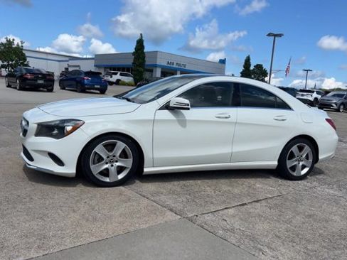 Used 2018 Mercedes-Benz CLA 250 4MATIC image 5