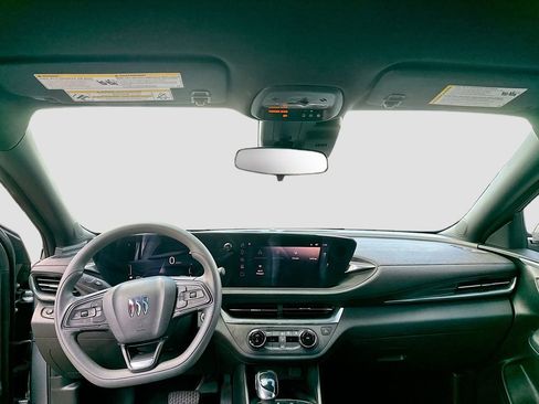 Used 2024 Buick Envista Preferred w/ Convenience II Package FWD image 19