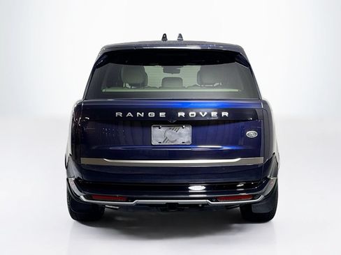 Used 2023 Land Rover Range Rover SE AWD/4WD image 4