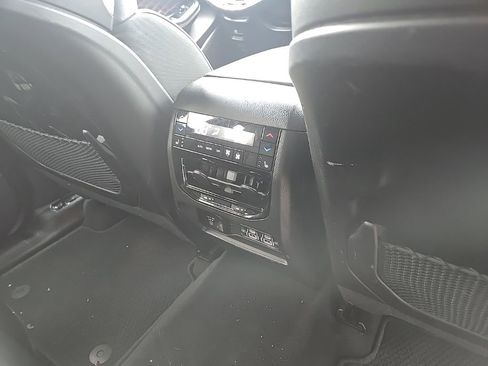 Used 2025 Jeep Grand Cherokee Summit AWD/4WD image 88