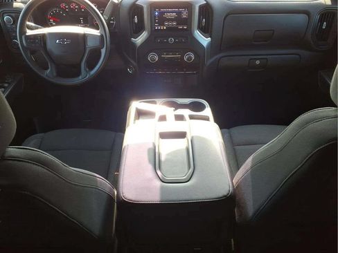 Used 2024 Chevrolet Silverado 1500 Custom Trail Boss w/ Turbomax Blackout Package AWD/4WD image 10