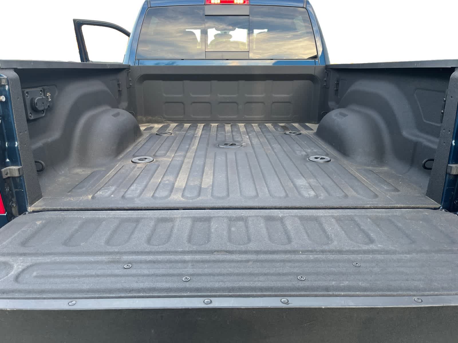 Used 2024 RAM 3500 Tradesman w/ Chrome Appearance Group AWD/4WD image 22