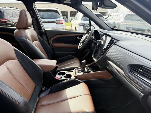 Used 2025 Subaru Forester Touring image 30