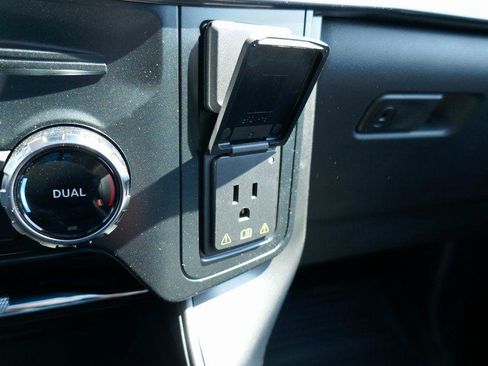 New 2025 Ford F150 Lariat w/ Equipment Group 501A Mid image 26