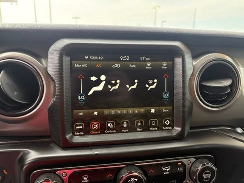 Used 2022 Jeep Wrangler Sport AWD/4WD image 11