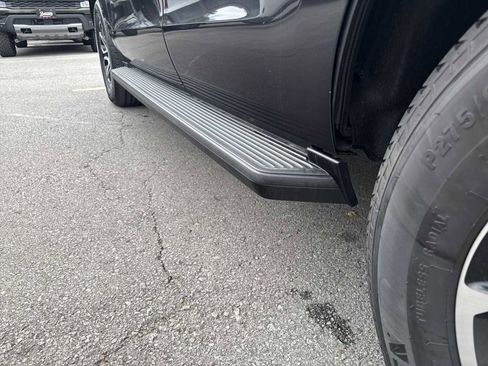 Used 2024 Ford Expedition XLT image 15